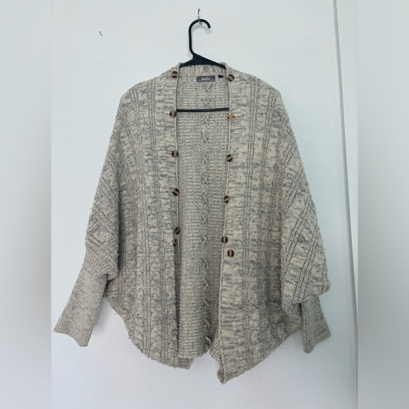 NEIMAN MARCUS OVERSIZED CABLE KNIT CARDIGAN SZ XS - Picture 1 of 7